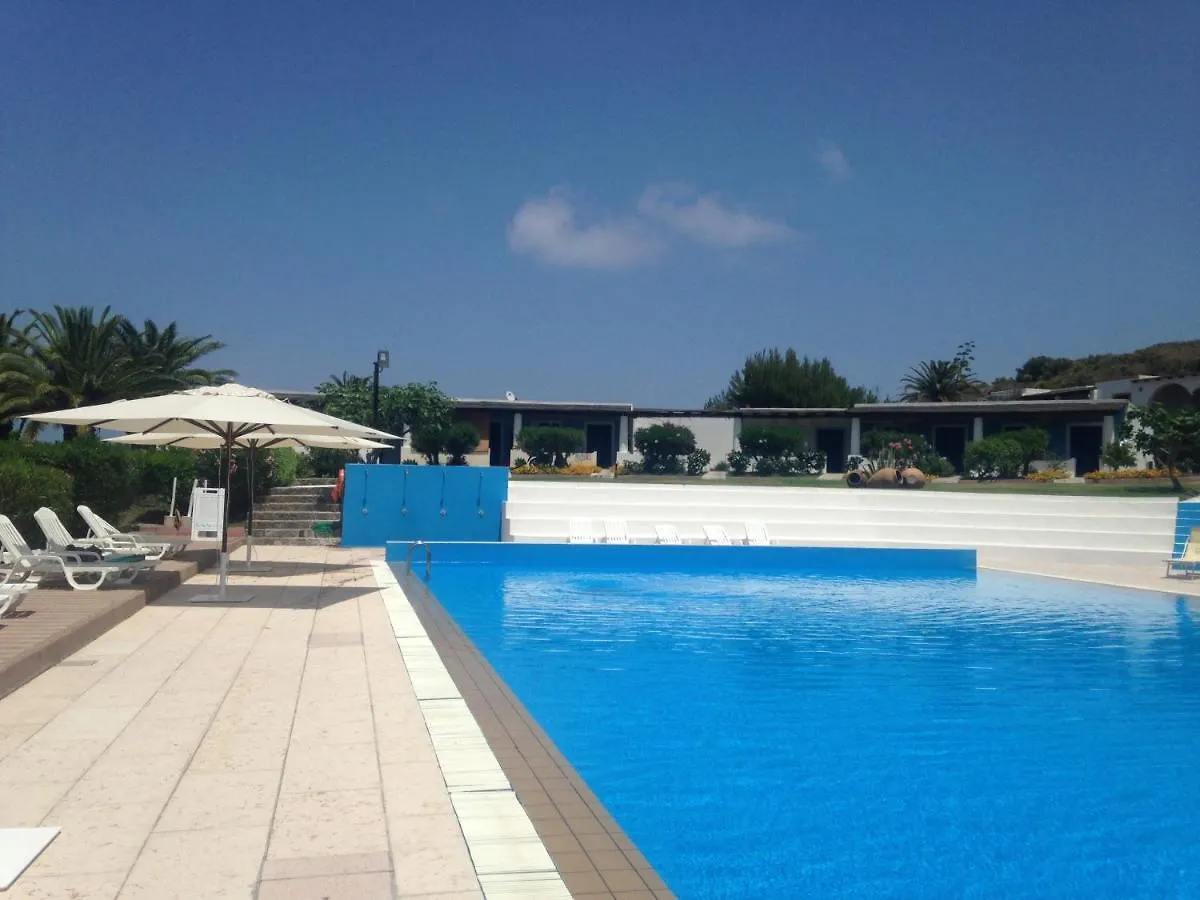 Villa Alle Eolie Nello Splendido Villaggio Lentia Вулкано Италия