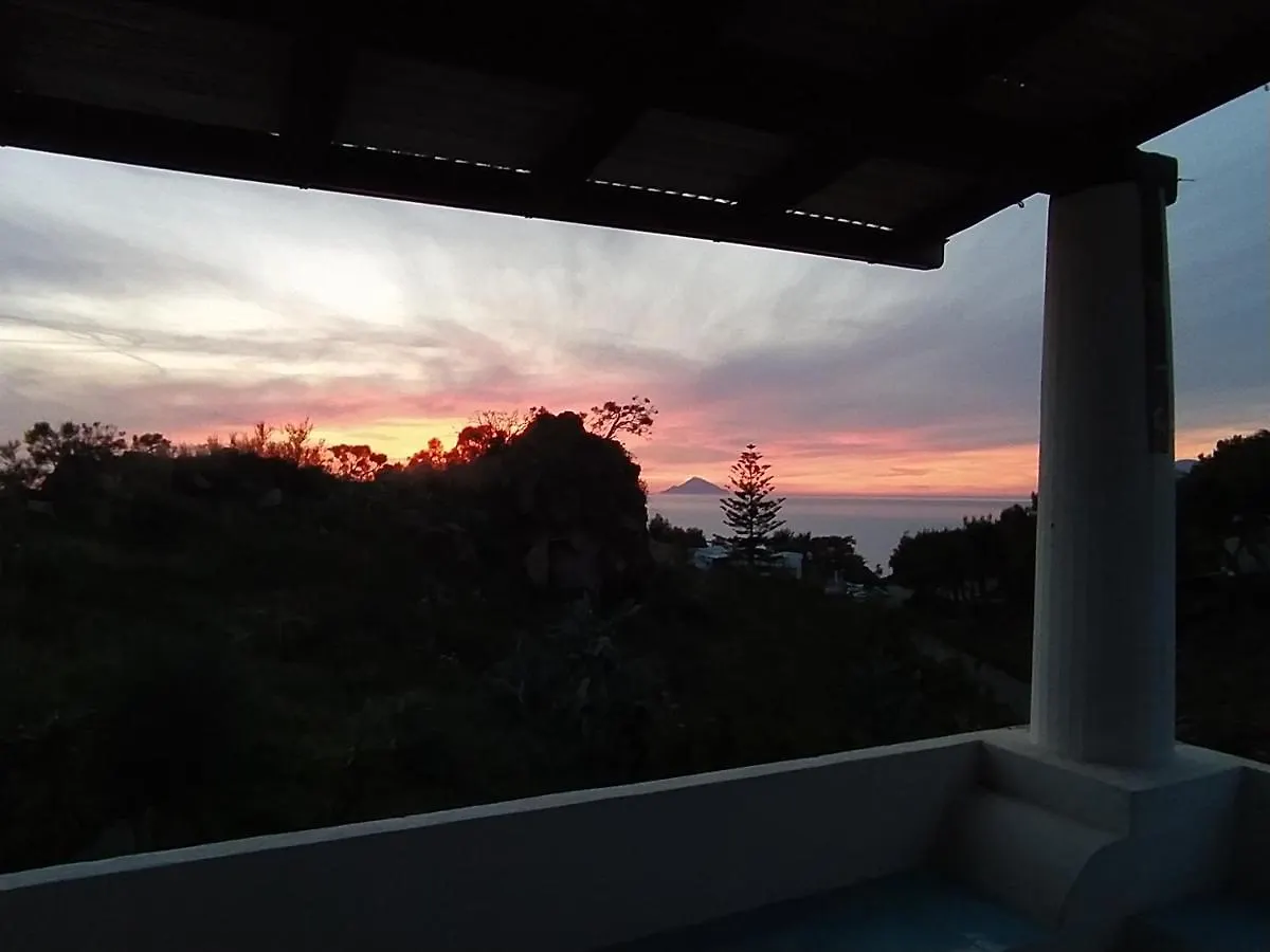 Villa Alle Eolie Nello Splendido Villaggio Lentia Вулкано