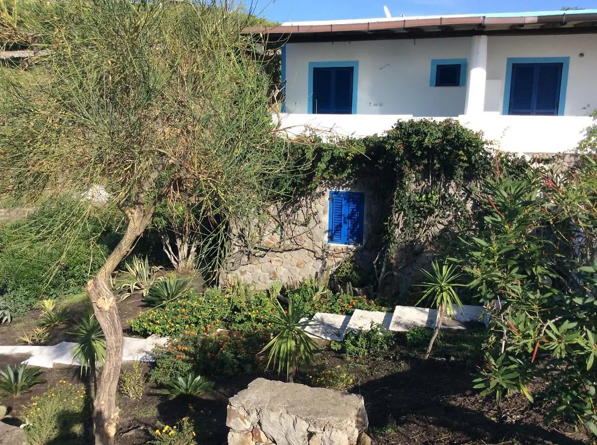 Villa Alle Eolie Nello Splendido Villaggio Lentia Vulcano