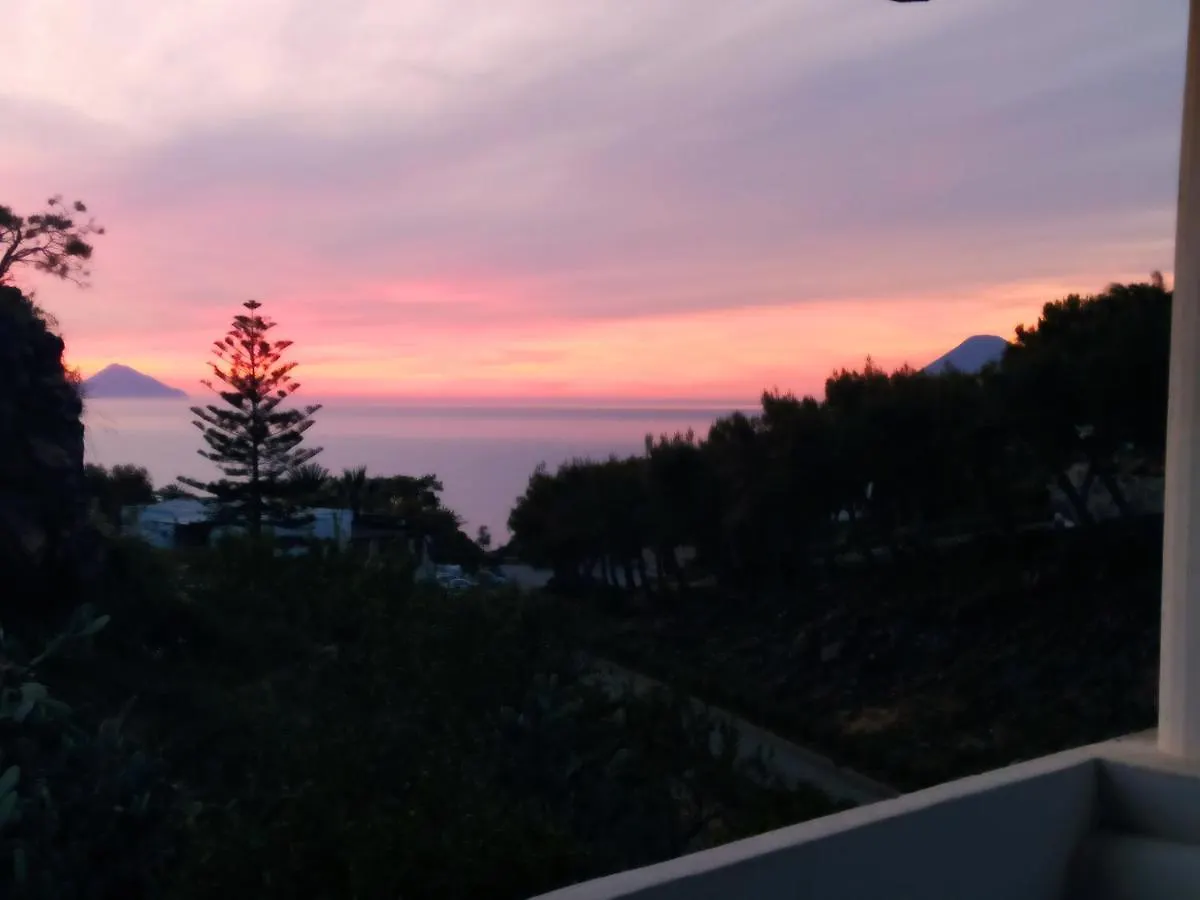 Villa Alle Eolie Nello Splendido Villaggio Lentia Вулкано
