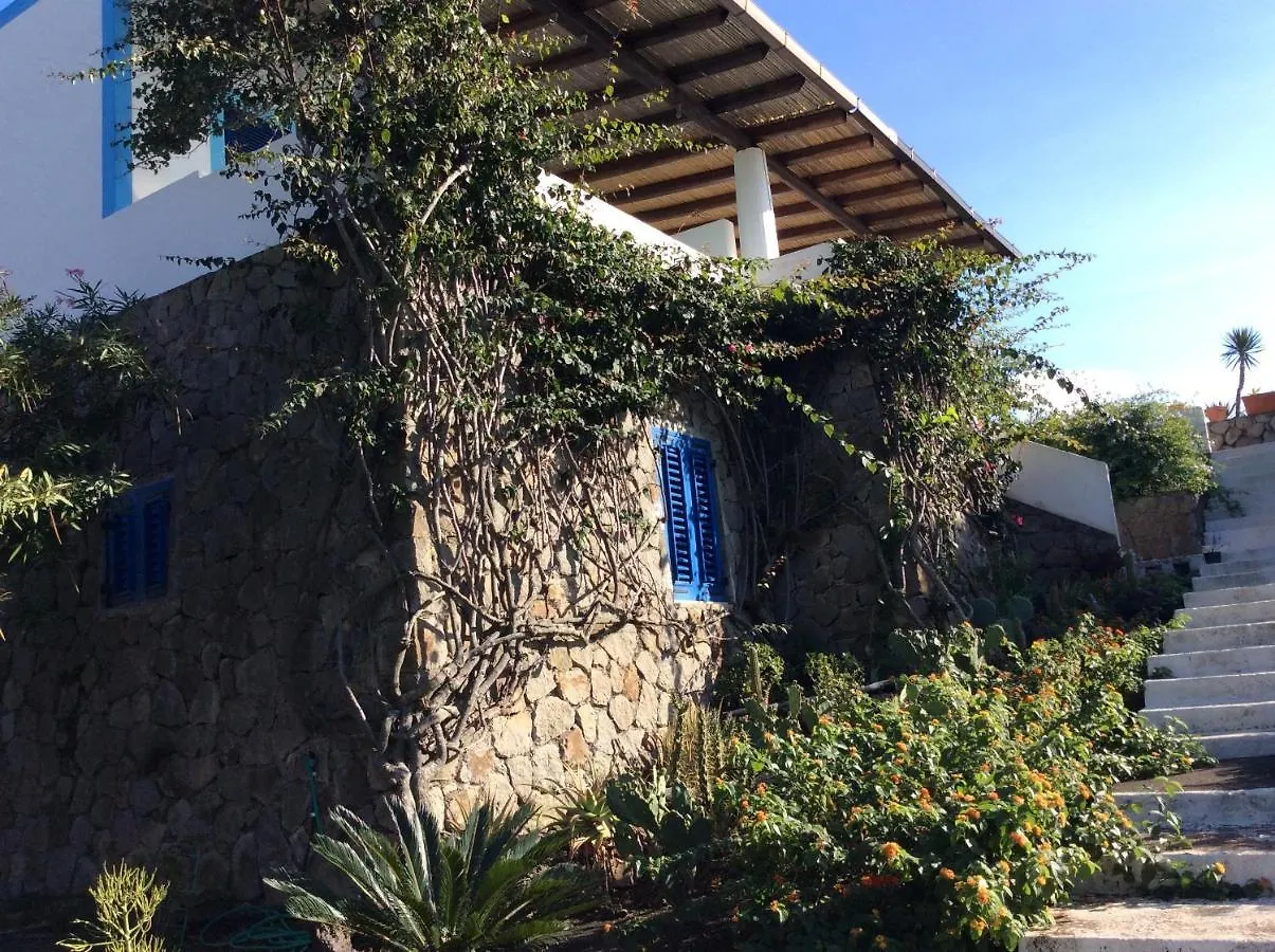 Villa Alle Eolie Nello Splendido Villaggio Lentia Вулкано